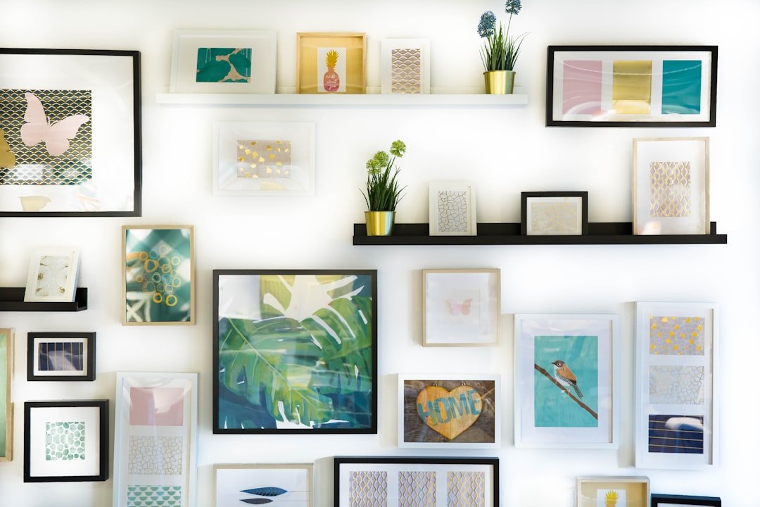 ross-wall-decor-370.jpeg