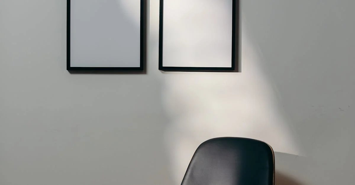 wall-art-inspo-for-small-spaces-21.jpeg