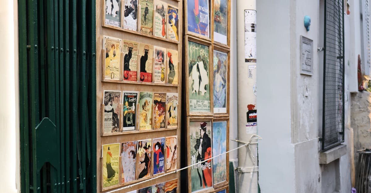 wall-art-inspo-for-small-spaces-73.jpeg